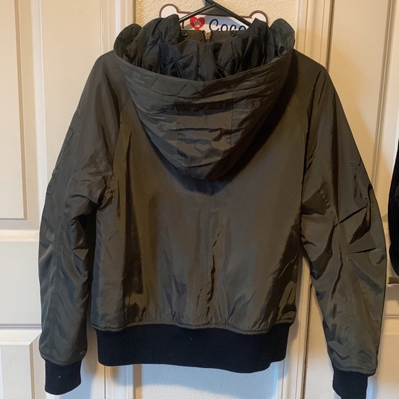 ❌SOLD❌Bomber jacket - Picture 3 of 4